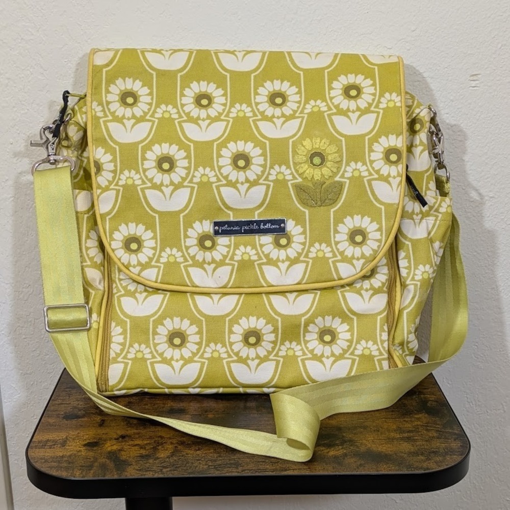 Petunia Pickle Bottom Boxy Flower‎ Print Embroidered Diaper Bag w Changing Pad